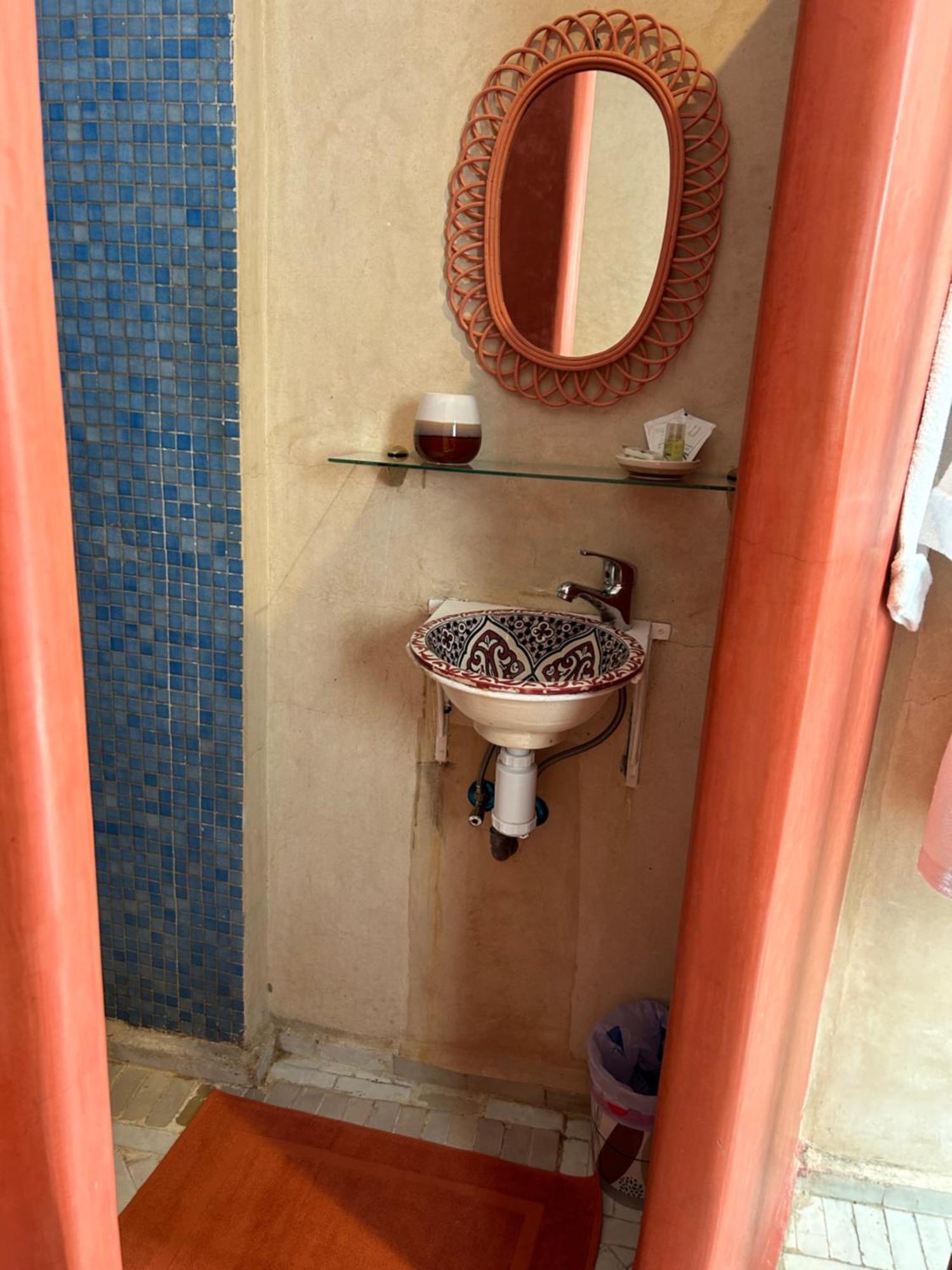 Riad Amazing Amazigh Avec Jacuzzi Petit Dejeuner Compris Avec Aussi Chambres Familiales Pres De La Place Jemaa El Fna Marrakesch Exterior foto